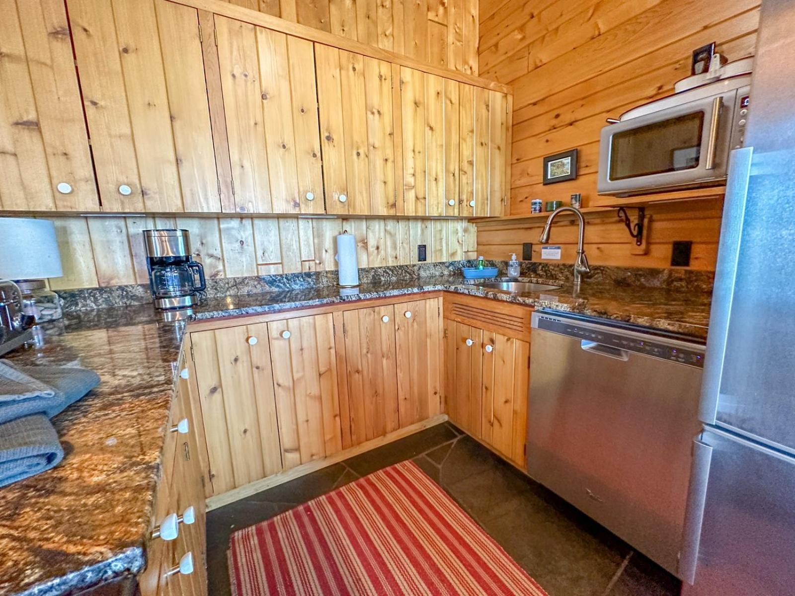 Baileys On The Lake By Cascade Vacation Rentals Лутсен Экстерьер фото